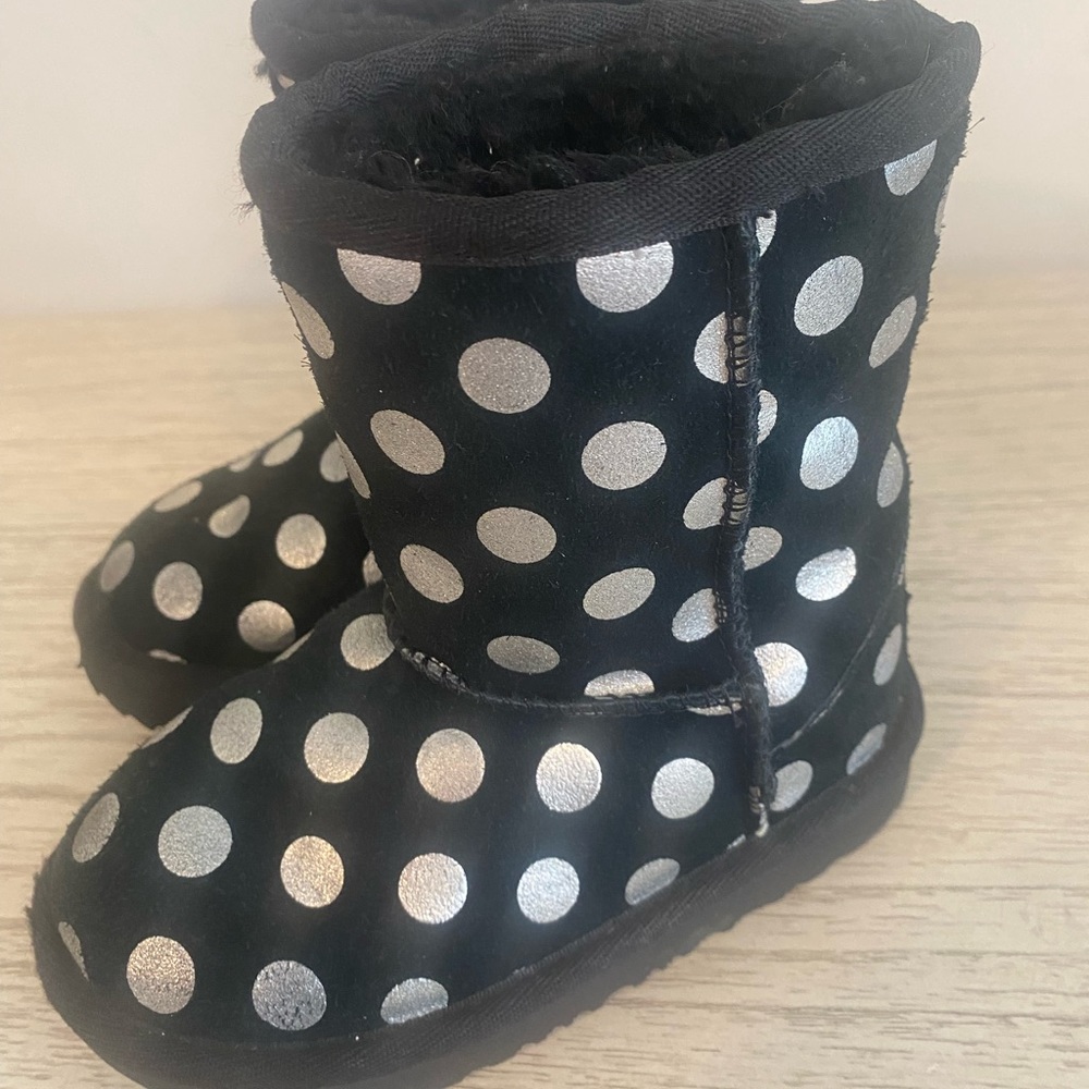 Classic Short Ugg Metallic Polka Dot
